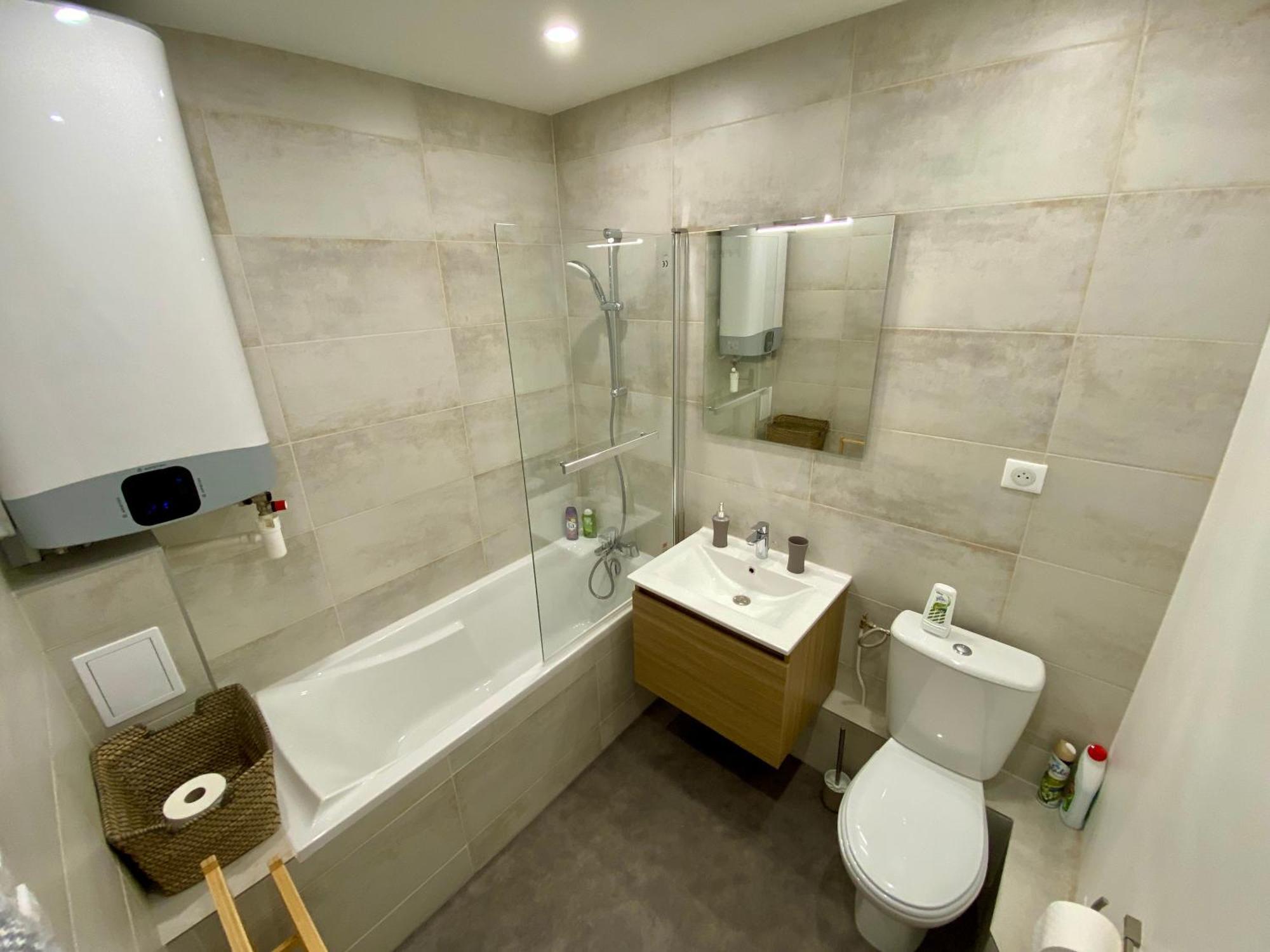 Apartamento # Le Noyer # Parking Gratuit # Calme # Proche Mulhouse Riedisheim Exterior foto